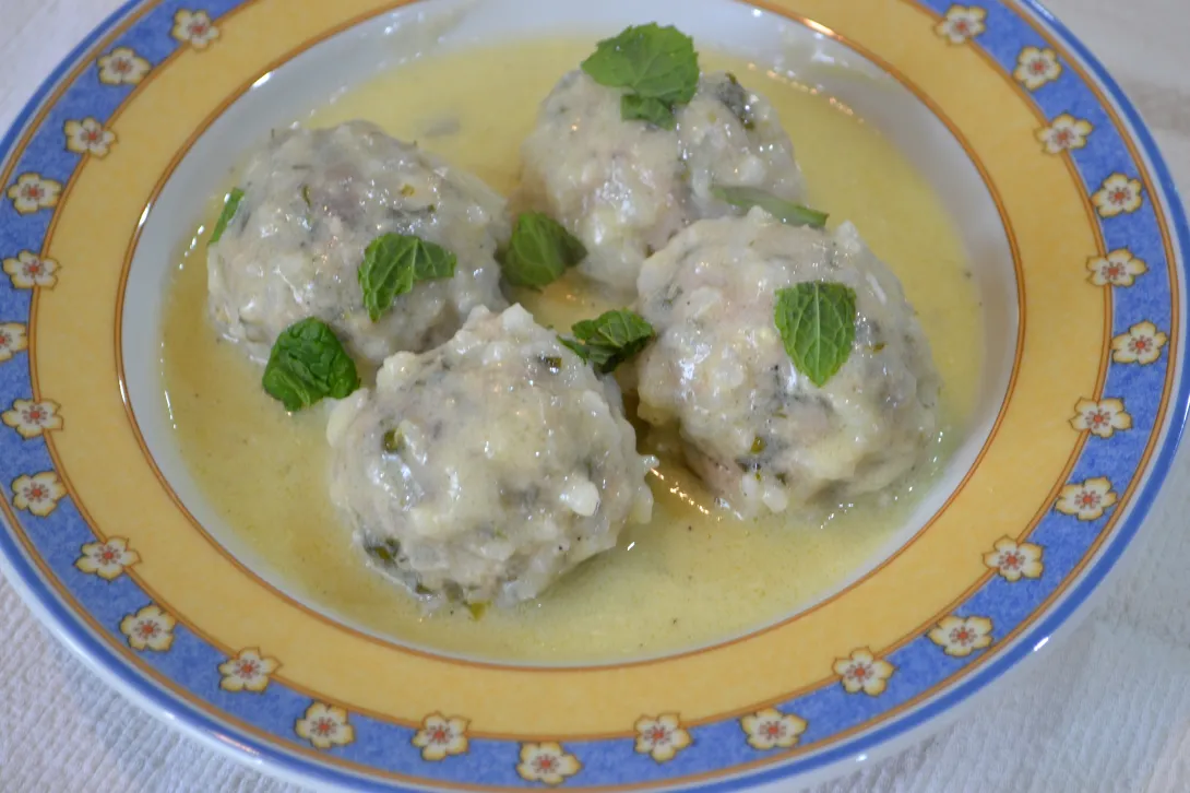 Yοuvarlakia Avgolemono – Meatballs Soup